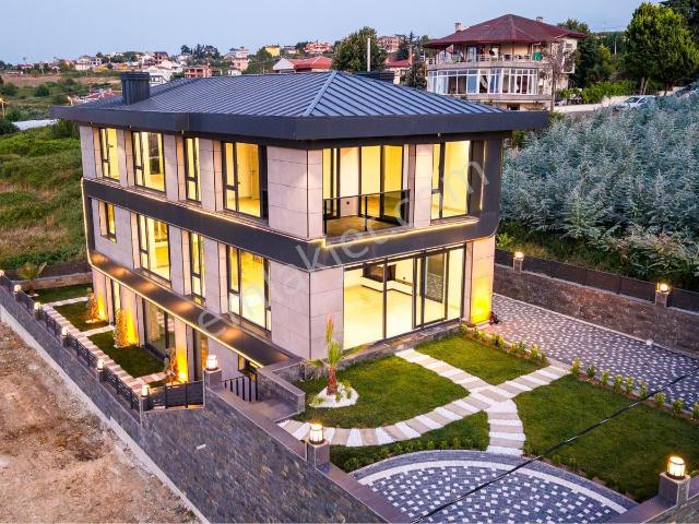 Yalova,çınarcık’da Çalıcada Panoramik Deniz Manzaralı 4+2 380m2 Muhteşem Malikane