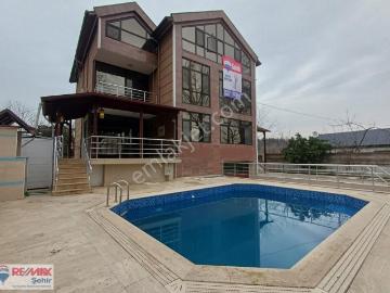 Yalova Termal Yoluna Cepheli Havuzlu Satılık Müstakil Villa