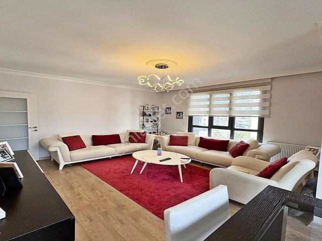 Yapı 216dan Orman Manzaralı Otoparklı İskanlı 3+1 Satılık Daire