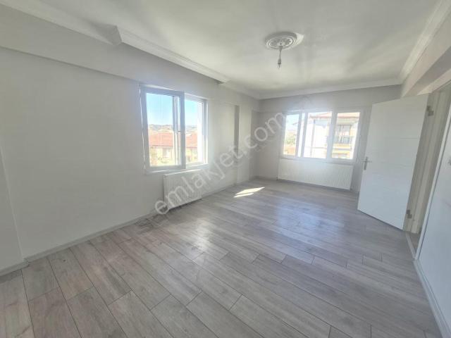 Yapılı Ayrı Mutfak Uygun Fiyatlı 2+1 Kiralık Daire