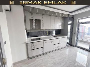 Yapracık Atayurt Mahallesi Oturuma Hazır Satılık Yerden Isıtma 2+1 Daireler