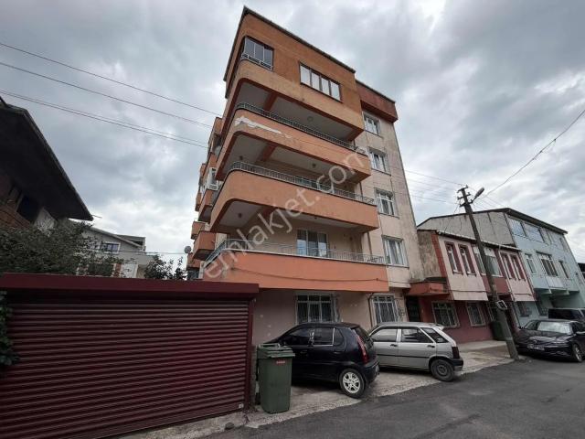Yarımca Hacıosman Mahallesi Ful Eşyalı Kiralık 3+1 Daire