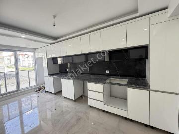 Yarı Peşin Yarı Krediönü Açık Ana Cadde Üzeri Satılık 3+1 Daire