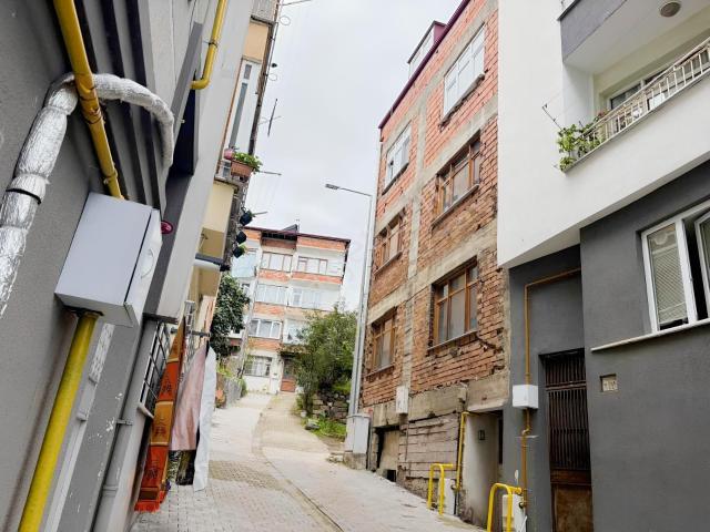 Yardım Emlaktan Akçaabat Dürbinarda Komple Satılık Bina