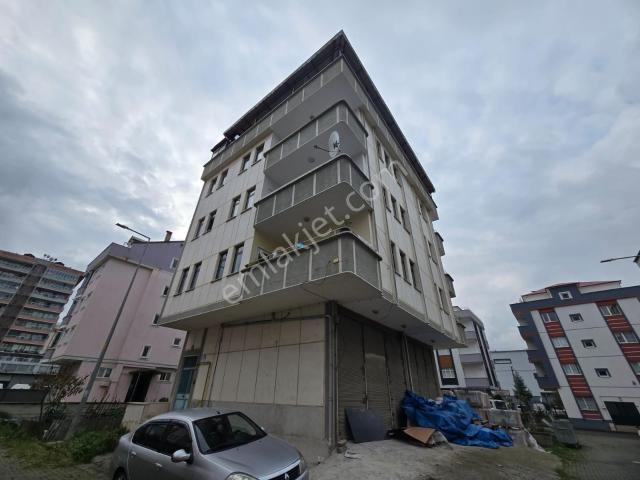 Yardım Emlaktan Akçaabat Söğütlü De Kiralık Çatı Katı Daire