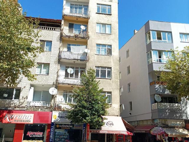 Yardımcı Emlaktan Çarşı Merkezde Müze Karşısı Satılık 3+1 Daire