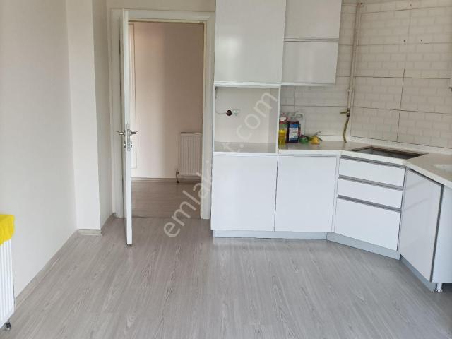 Yardımcı Emlaktan Şeyhcui Kiralık 2+1 Daire