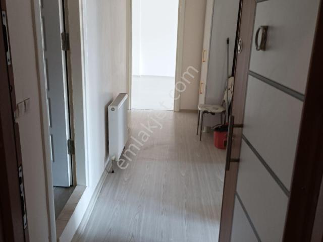 Yardımcı Emlaktan Şeyhcui Sgk Üzerinde Geniş M2'li Manzaralı 2+1 Daire