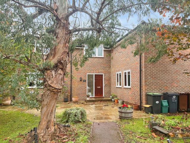 Yardley Park Road TN9, 5 bed property to rent, £4,000 pcm | PrimeLocation
