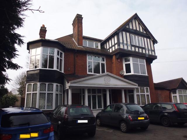 Yardley Wood Road, Birmingham B13, 3 bed flat to rent, £1,300 pcm | PrimeLocation