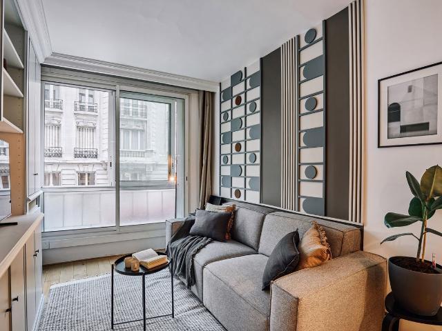 Yaren 2 bedrooms in Trocadero, Paris Amsterdam Apartments for Rent
