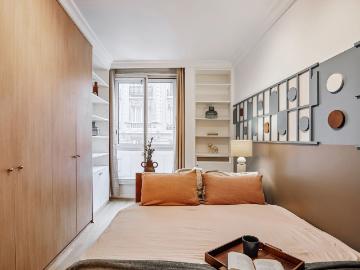 Yaren 2 bedrooms in Trocadero, Paris Amsterdam Apartments for Rent