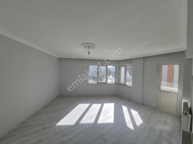 Yarhasanlar Mahallesi Satılık 2+1 95 M2 İçi Yapılı Ara Kat Daire