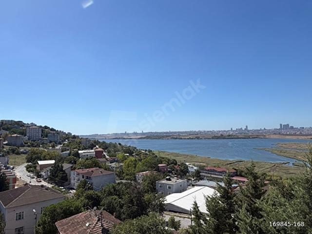 YARIMBURGAZDA MUHTEŞEM GÖL MANZARALI SIFIR 2+1 TAPU MASRAFSIZ