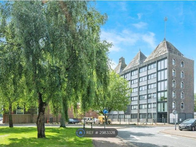Yarmouth Way, Great Yarmouth NR30, 2 bed flat to rent, £950 pcm | PrimeLocation