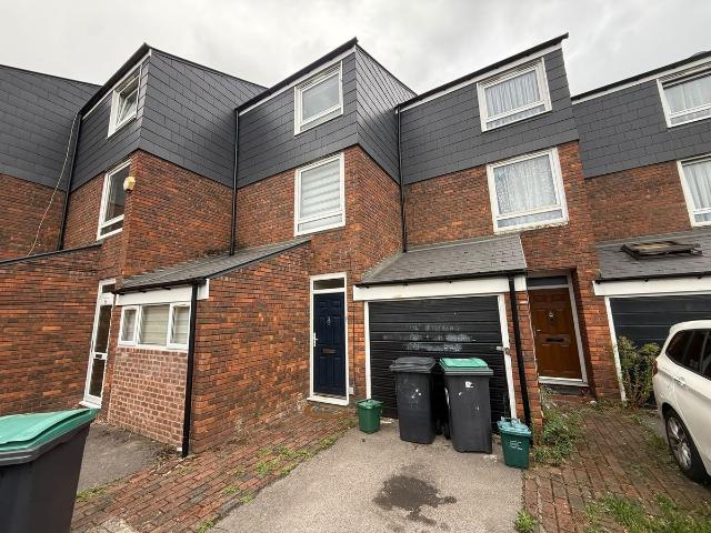 Yarmouth Crescent, London N17, 4 bed terraced house to rent, £3,200 pcm | PrimeLocation