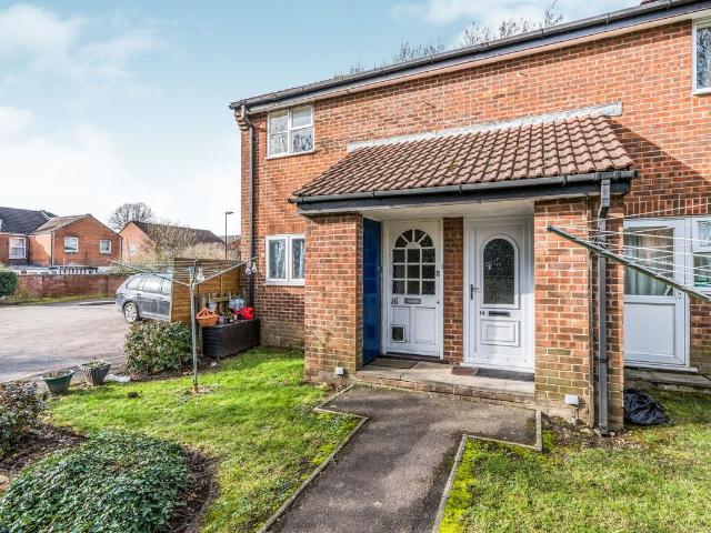 Yarmouth Gardens, Southampton SO15, 1 bed flat to rent, £925 pcm | PrimeLocation