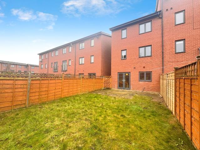 Yarn Street, H2010 LS10, 4 bed town house to rent, £1,475 pcm | PrimeLocation