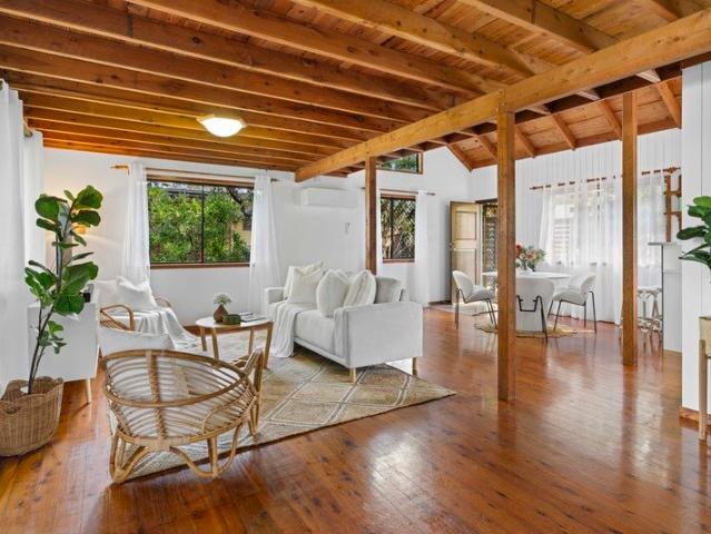Yaroomba Coastal Cottage Lifestyle in Prime Location