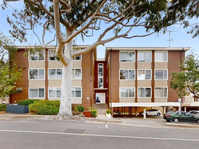 Yarra's edge updated apartment