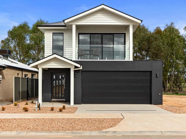 Yarrawonga 91 Silverwoods Boulevard