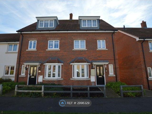 Yarrow Walk, Red Lodge IP28, 4 bed semi detached house to rent, £1,650 pcm | PrimeLocation