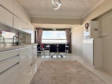 Yasa'dan Kuşcağız'da Cadde Üstü 2.kat 3+1 150m2 Ankara Manzaralı