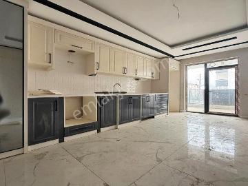 Yasa'dan Karakayada 1.kat 4+1 Full Yapılı E.banyolu Daire !