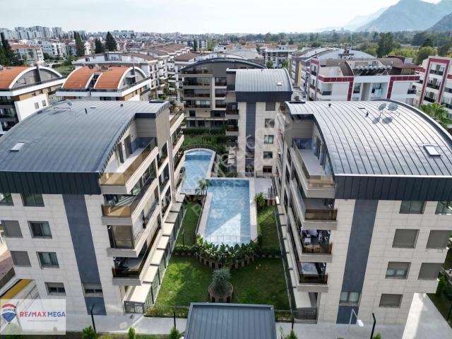 Yasemin Uncalı Konaklarında Sıfır 3+1 Bahçe Dubleksi Daire