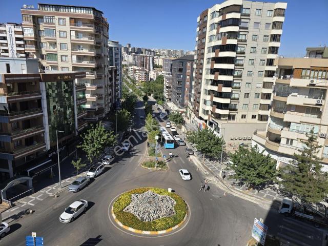 Yasin Batan'dan Karşıyaka'da Kiralık Güzel Arakat 4+1!