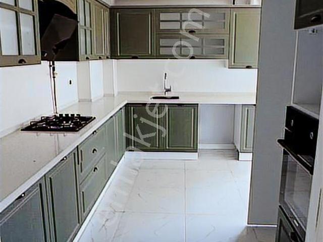 Yat Gayrimenkuldan Satılık 4+1 Daire