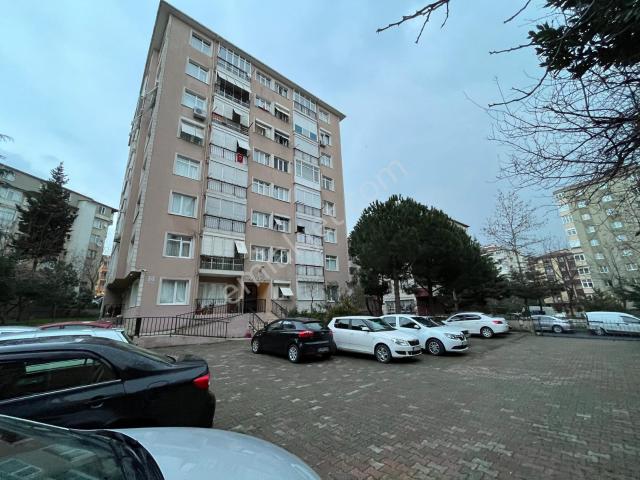 Yatırım Fırsatı İçerenköy Alanaldi Caddesin'de 2+1 Satılık Daire