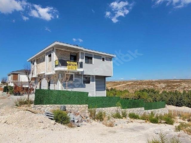yatırımcılara seyrek villa kentte sıfır bahçeli 5+1 kira getirisi yüksek yatırımlık villa