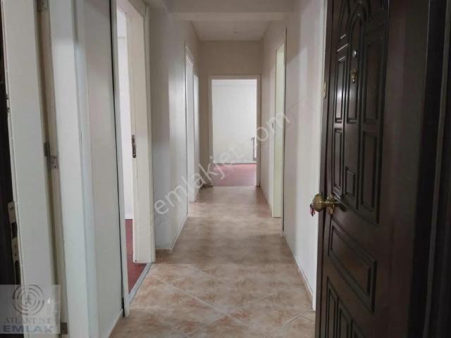 Metro Yakını, 140m² 3+1 Daire, Yatırım Fırsatı