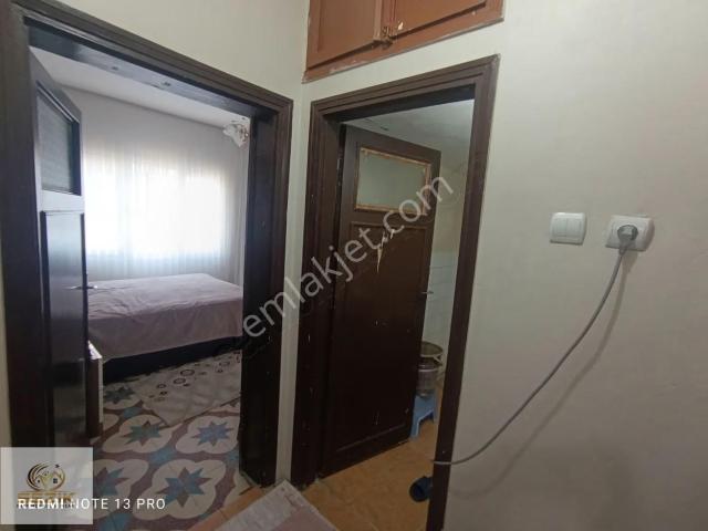 Yatırımlık Köşe Başı 3 Katlı 5 Daire