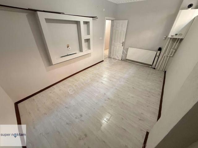 Yatırımlık 9 Mt Hisse 2+1 Full Tadilatlı Satılık Bahçe Kat Daire