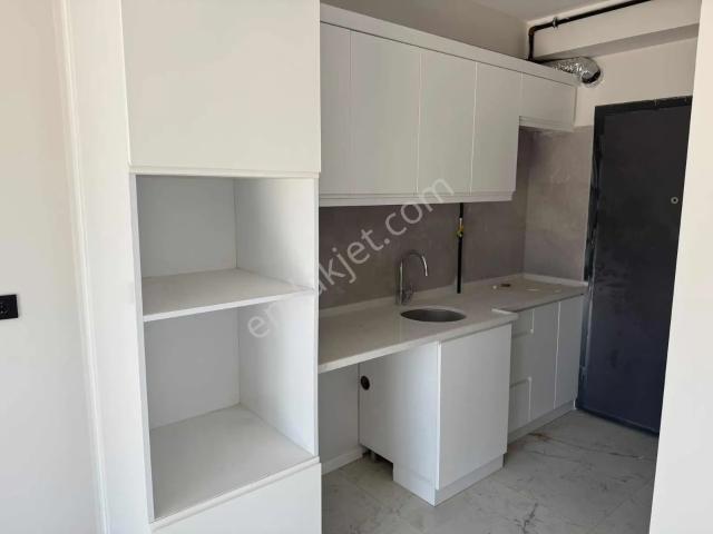 Yatırımlüxten Yenişafakta Sıfır 2+1 Satılık Daire