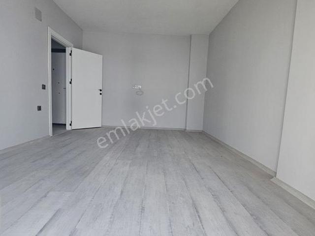 Yatay Mımarı Yenı Proje 2+1 Sıte Icınde