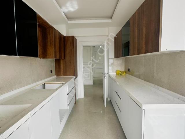 Yatay Mimari 3+1 Sıfır Dairemiz Kiralık