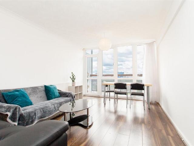 Yates House, Roberta Street, London 2 bed flat to rent £2,300 pcm £531 pw