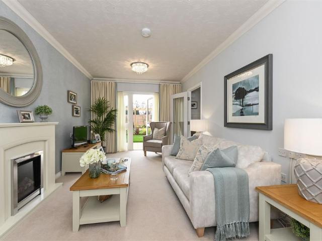 Yates Lodge, Farnborough