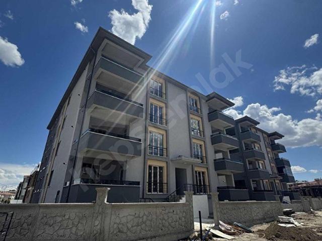 YAVUZ EMLAK'TAN DEMİRKENTTE 2+1 105m2 DAİRE