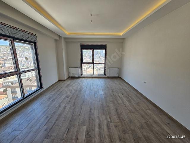 YAVUZ GAYRİMENKUL'DEN METROYA YÜRÜME MESAFESİN'DE 2+1 DAİRE
