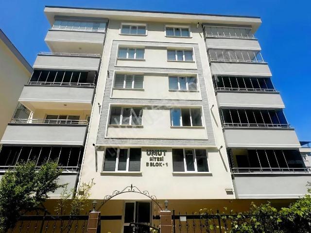 Yavuz Gayrimenkul, Teyyaredüzü Mah. Site İçerisinde 3+1 Dairemiz