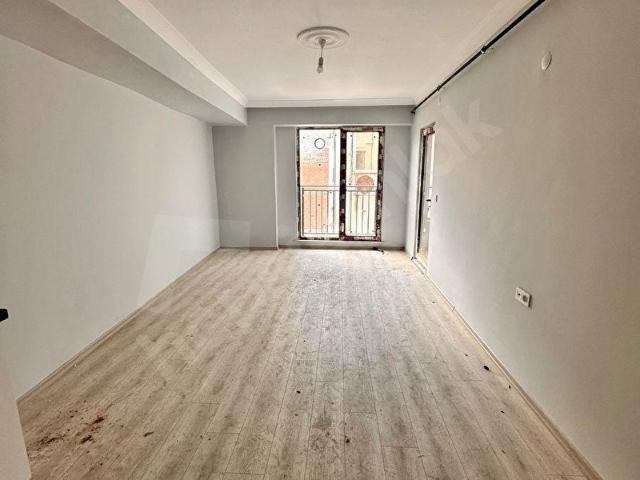 Yavuz Mah. Çarşı İçinde Sıfır 2+1 Daire