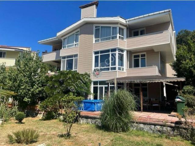 Yavuz Selim Mahallesi İkiz Konaklar Sitesi'nde Satılık Villa