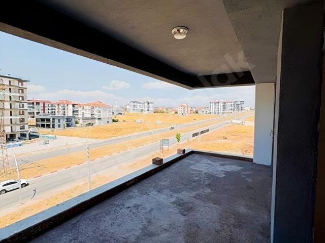YAVUZ SULTAN SELİM CADDESİNE CEPHE OKULLAR BÖLGESİNDE 3+1