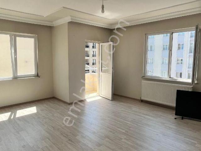 Yavuzhan`dan Adliye Arkasında Muazzam Konumda Kiralık Daire