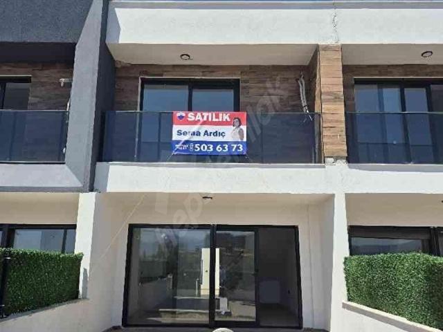 YAVANSU YOLU AŞKIN VİLLALARINDA 2+1 HAVUZLU 85M2 DUBLEX