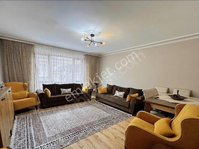 Yayla Mahallesinde 3+1 120m2 Asansörlü Yapılı
